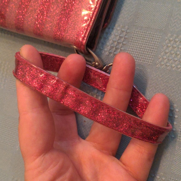 ⭐ 2 / $12 Victoria's secret striped pink clutter clutch (iphone 4/5) - Picture 3 of 16